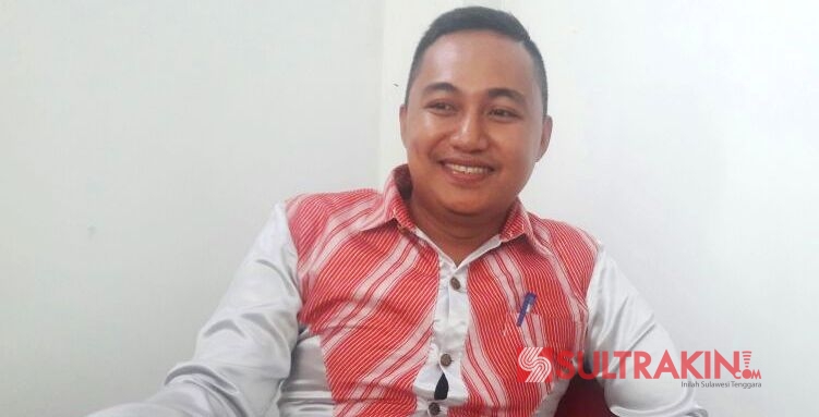 Kepala Seksi Pemberdayaan Kelembagaan Sosial Dinas Sosial Kabupaten Buton, Yogi Gustamin. (Foto: La Ode Ali/SULTRAKINI.COM)