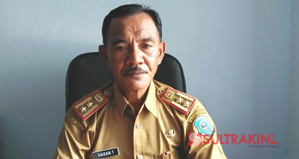 Kepala Dinas Pendidikan dan Kebudayaan Kabupaten Buton Tengah, Hasan Tali. (Foto: Ali Tidar/SULTRAKINI.COM)