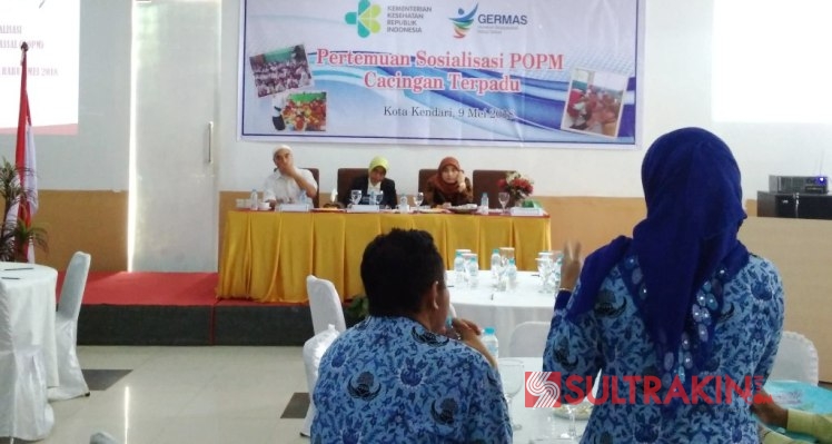 Sosialisasi pemberian obat massal pencegahan cacingan terpadu oleh Dinas Kesehatan Kota Kendari, Rabu (9/5/2018). (Foto: Hasrul Tamrin/SULTRAKINI.COM)