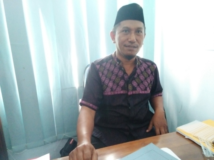 Kepala badan kesejahteraan Masyarakat (Kesra) Buteng La Ode Abdullah. (Foto: Ali Tidar/SULTRAKINI.COM)