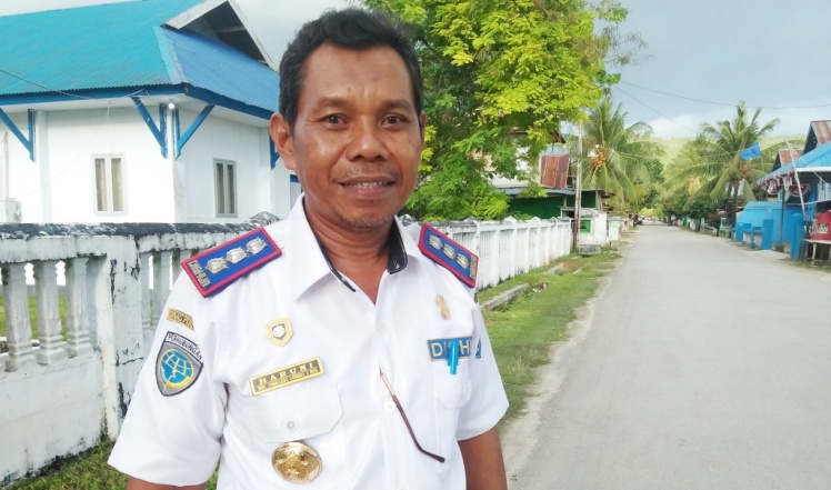 Kepala Dinas Perhubungan Kabupaten Buton Tengah, Haruni. (Foto: Ali Tidar/SULTRAKINI.COM)