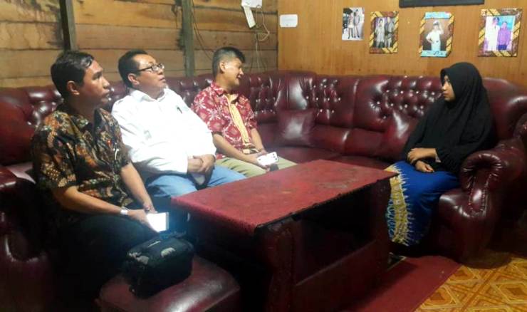 Pertemuan Tim Pencari Fakta dengan istri Almarhum Muhamad Yusuf, Arvaidah, Senin (9/7/2018). (Foto: SMSI)