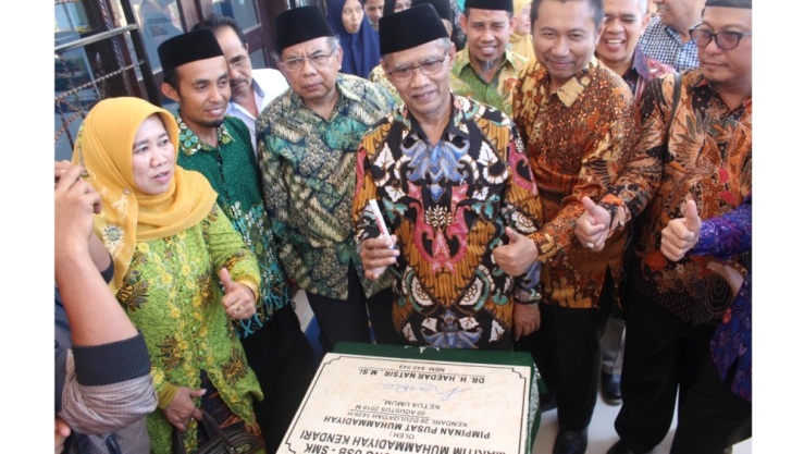 Peresmian SMK Maritim Muhamadiyah Kendari oleh Ketua Umum Pengurus Pusat Muhammadiyah Haedar Nashir, Rabu (8/8/2018). (Foto: Dok.UMK)