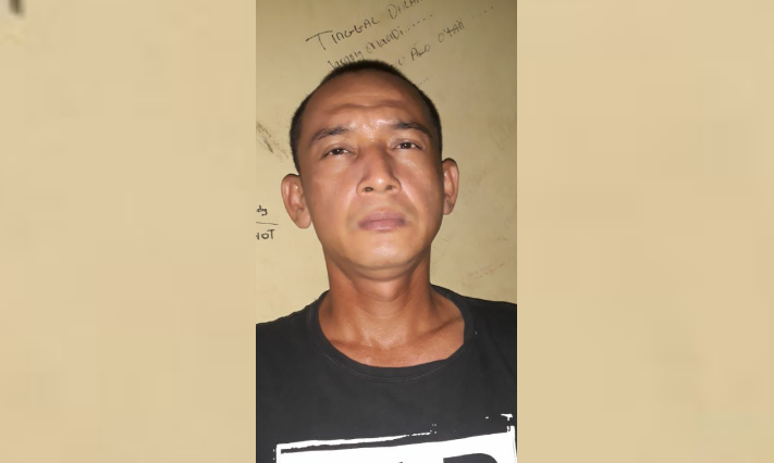 Nirwan, tersangka pengedar sabu yang diamankan Satres Narkoba Polres Konawe (foto: Mas Jaya / SULTRAKINI.COM)