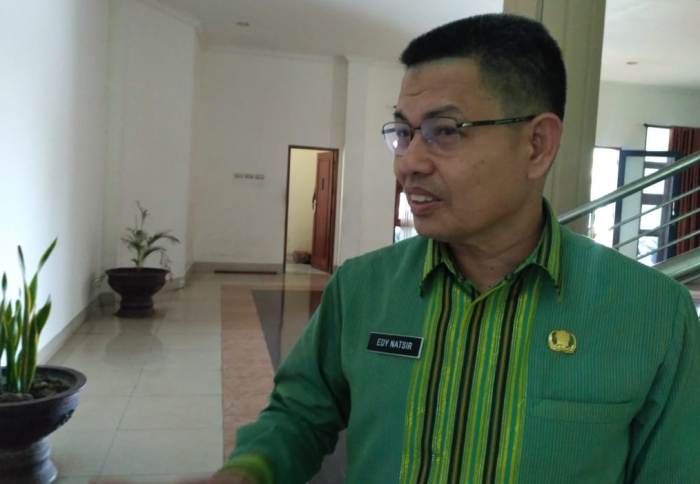 Kepala Dinas Kesehatan Kota Baubau, Edy Natsir. (Foto: Zarmin/SULTRAKINI.COM)