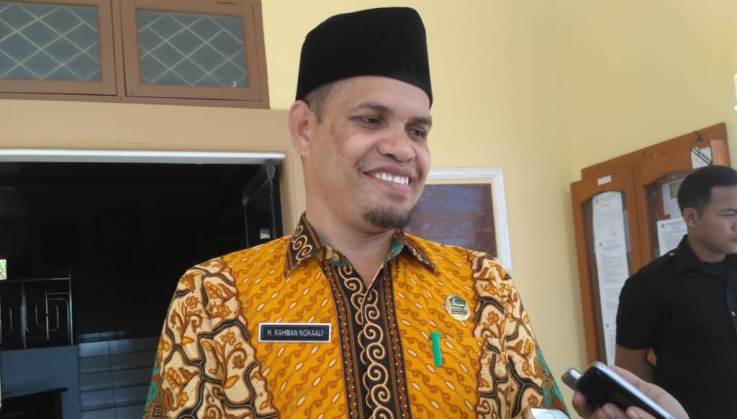Kepala Kantor Kementerian Agama Kota Baubau, Rahman Ngkaali. (Foto: Zarmin/SULTRAKINI.COM)