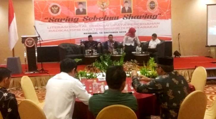 Acara literasi digital sebagai upaya pencegahan radikalisme dan terorisme di masyarakat oleh FKPT Sultra, Kamis (18/10/2018). (Foto: Habiruddin Daeng/SULTRAKINI.COM)