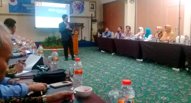 Suasana pembawaan materi oleh Widodo Muktiyo tentang mengelola komunikasi dan reputasi pendidikatan tinggi Muhammadiyah pada pelatihan Manajemen Reputasi di Jogyakarta, Kamis (11/10/2018). (Foto: Ahmad UMK)