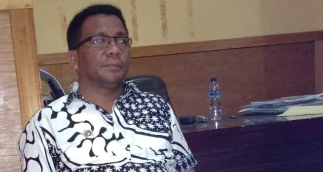 Komisioner KPU Kota Kendari, Asril. (Foto: La Ismeid/SULTRAKINI.COM).