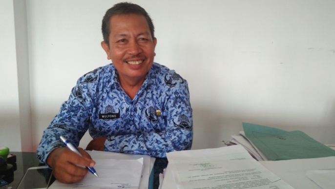 Kepala Seksi Pembinaan Pelatihan dan Produktifitas Dinas Tenaga Kerja Kabupaten Buton, Mulyono. (Foto: La Ode Ali/SULTRAKINI.COM).