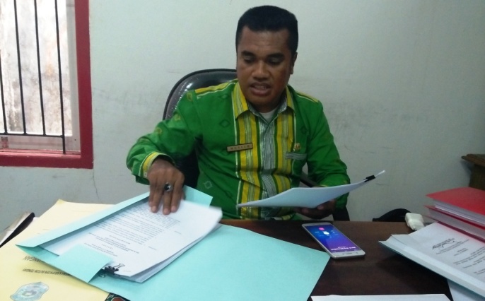 Kepala Bidang Aset BPKAD Kabupaten Buteng, Muslim. (Foto: Ali Tidar/SULTRAKINI.COM)