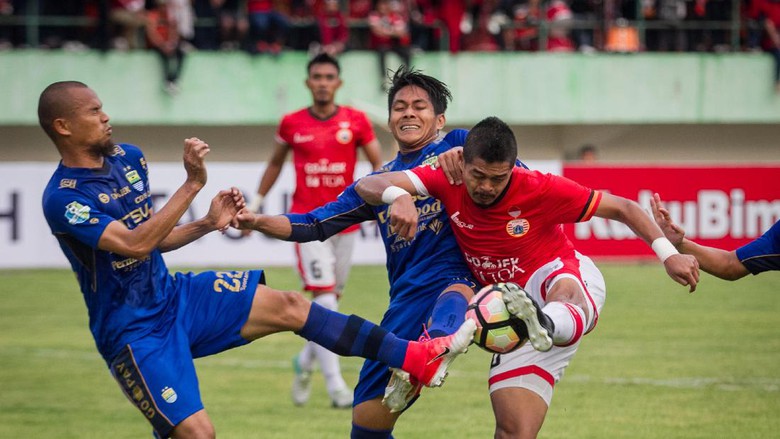 Peluang Kemenangan Tim Duduki Peringkat Tiga Klasemen Liga 1 2018 ( Foto: Golbola.com)