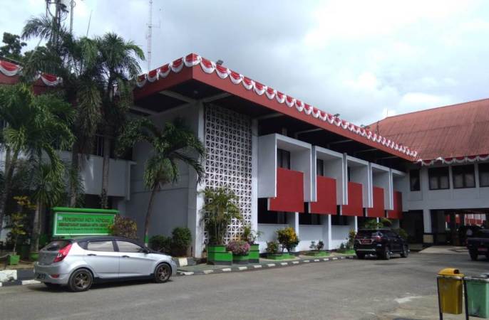 Kantor Walikota Kendari (Foto: Hasrul Tamrin/SULTRAKINI.COM).