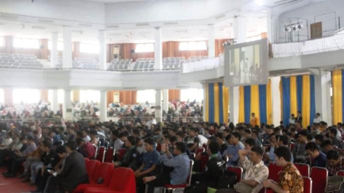 Suasana Seminar Nasional di Aula Mokodompit UHO, Minggu (23/12/2018) (Foto: Wa Rifin/SULTRAKINI.COM)