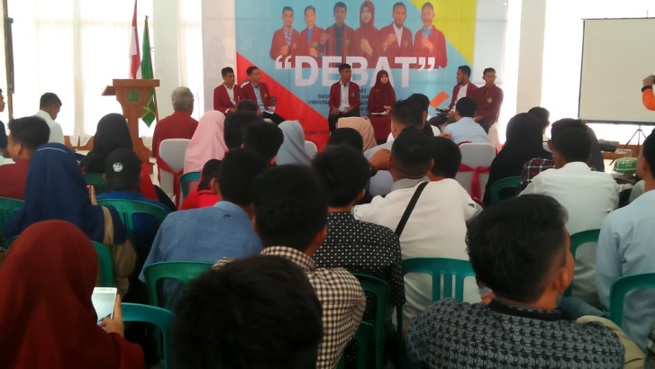 Suasana debat kandidat calon BEM UMK, Senin (17/12/2018). (Foto: UMK untuk SULTRAKINI.COM)