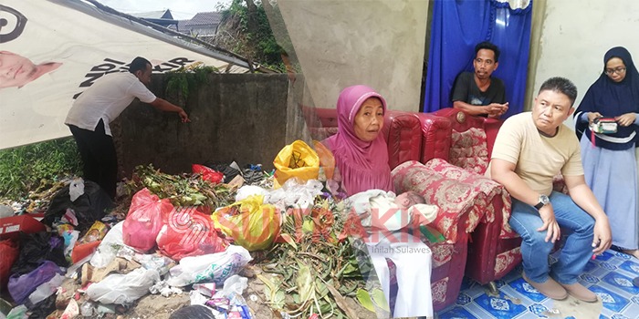 Lokasi penemuan bayi perempuan di tempat sampah, Jalan Laute Baru, Kelurahan Tobuuha, Kecamatan Puuwatu, Kota Kendari, Sultra, Jumat (18/1/2019). (Foto: Wayan Sukanta/SULTRAKINI.COM)