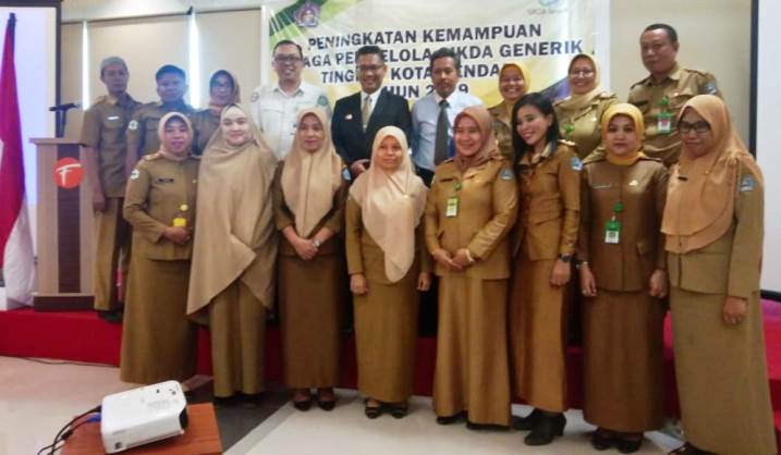 Pembukaan bimbingan pengelola Sikda Generik terhadap petugas Puskesmas tingkat Kota Kendari, Senin (28/1/2019). (Foto: Hasrul Tamrin/SULTRAKINI.COM)