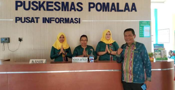 Anggota DPRD Kolaka Fraksi PKS, Edy Gunawan mengunjungi Puskesmas Pomalaa. (Foto: Dok.SULTRAKINI.COM)