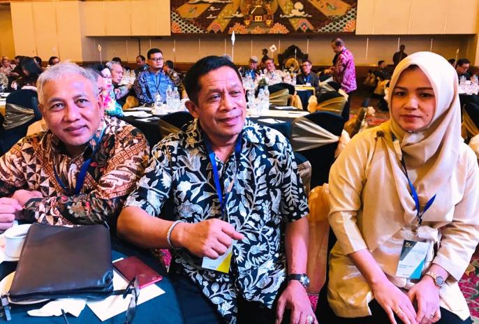 Ketua PHRI Sultra Ir. Hugua (tengah) saat menghadiri Rapat Kerja Nasional (Rakernas) 2019.
