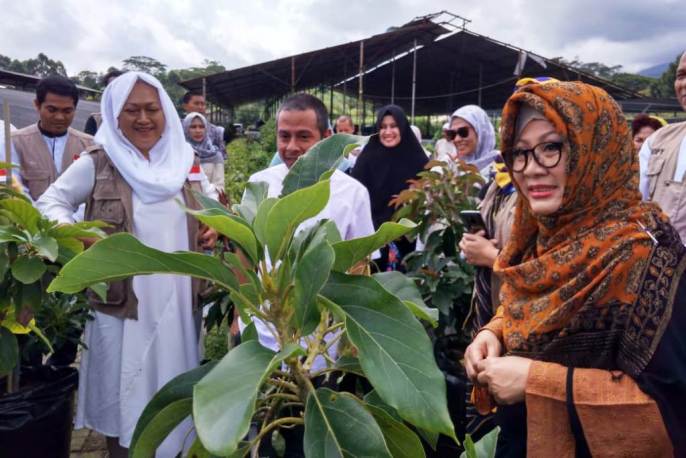 Mbak Tutut saat berkunjung ke Pesantren Markaz Syariah di Megamendung, Bogor, Jawa Barat pada Rabu 10 April 2019. (Foto: Istimewa).