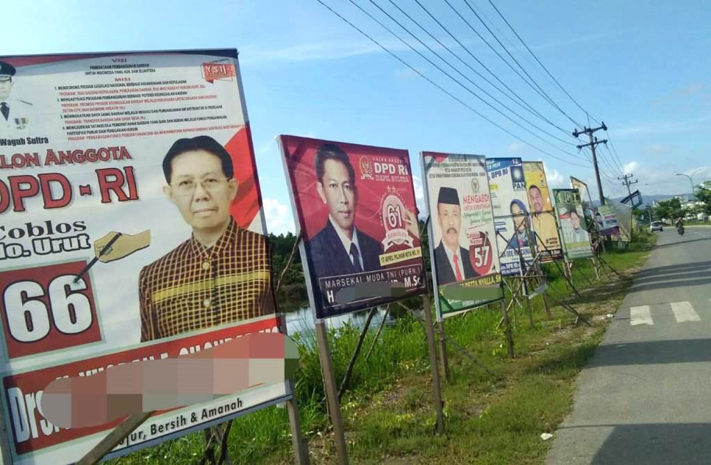 Alat Peraga Kampanye di Kota Kendari, Sabtu (13/4/2019). (Dok.SULTRAKINI.COM)