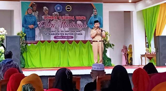 Bupati Butur Abu Hasan saat menyampaikan sambutannya di Lomba Pemilihan Putri Muslimah, Senin (27/05/2019). (Foto: Istimewa).