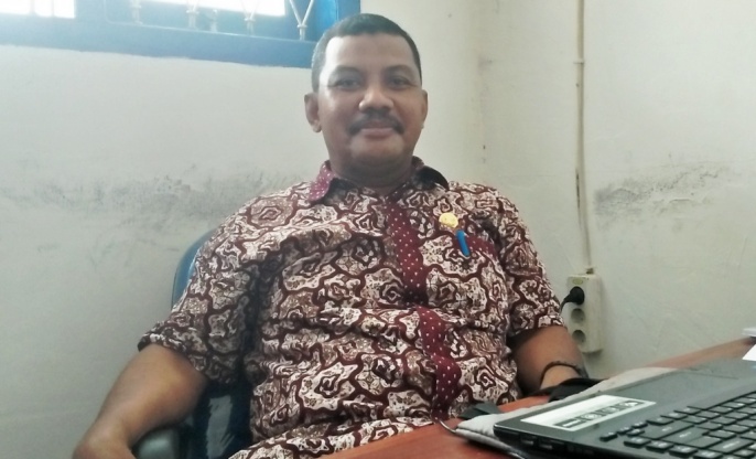 Kepala Bidang Desa DPMD, Zainal Oda. (Foto: Ali Tidar/SULTRAKINI.COM)