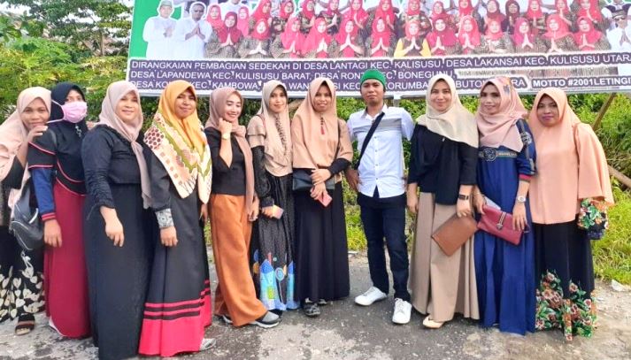 Alumni SMAN 1 Kulisusu, Kabupaten Buton Utara bersedekah. (Foto: Istimewa)