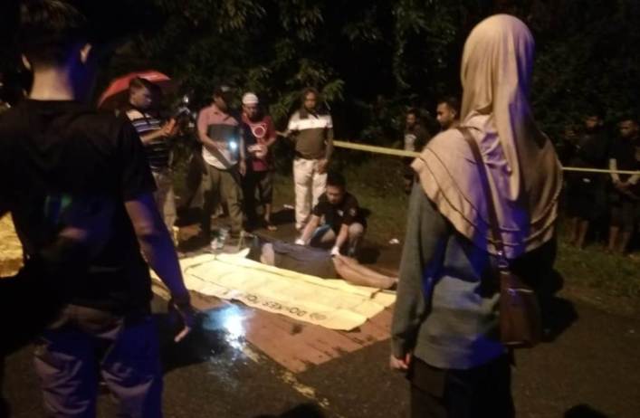 Jenazah perempuan diduga korban tabrak lari, Kamis (30/5/2019) pukul 04.00 Wita (Foto: Istimewa)
