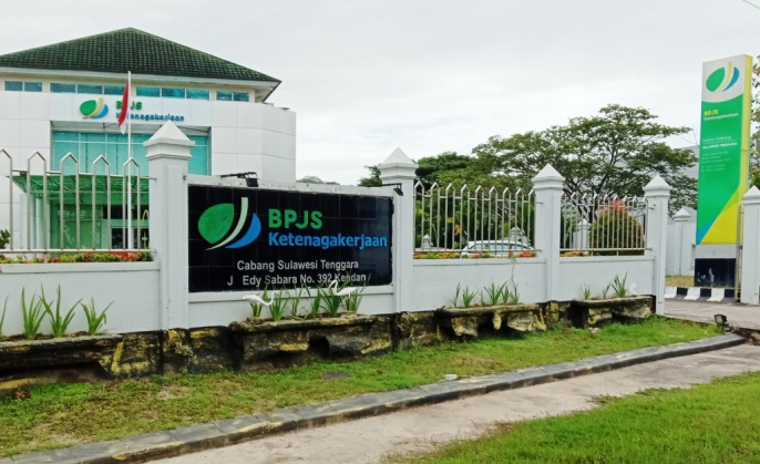 Kantor BPJS Ketenagakerjaan wilayah Kendari (Foto : Hasrul Tamrin/SULTRAKINI.COM)