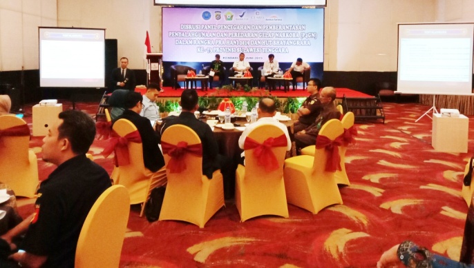 Diskusi panel BNNP jelang Hari Anti Narkotika Nasional, Kamis (20/6/2019). (Foto : Hasrul Tamrin/SULTRAKINI.COM).