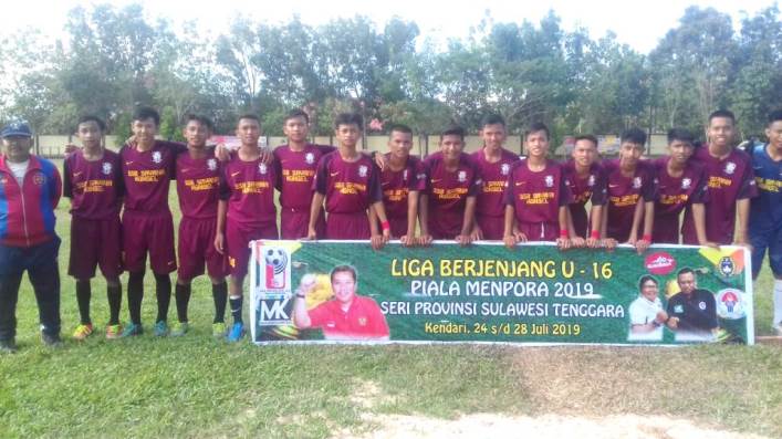 Tim sepakbola U-16 putra yang berpartisipasi dalam kejuaraan Piala Menpora. (Foto: Muh Yusuf/SULTRAKINI.COM)