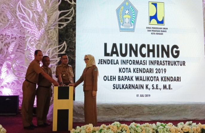 Suasana peluncuran aplikasi Jendela Informasi Infrastruktur Kota Kendari, Senin (1/7/2019). (Foto : Hasrul Tamrin /SULTRAKINI.COM)