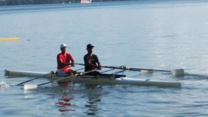 Muh Afif dan Ramadan saat berlatih di nomor rowing kelas double schoule. (Foto: Dok.pribadi)