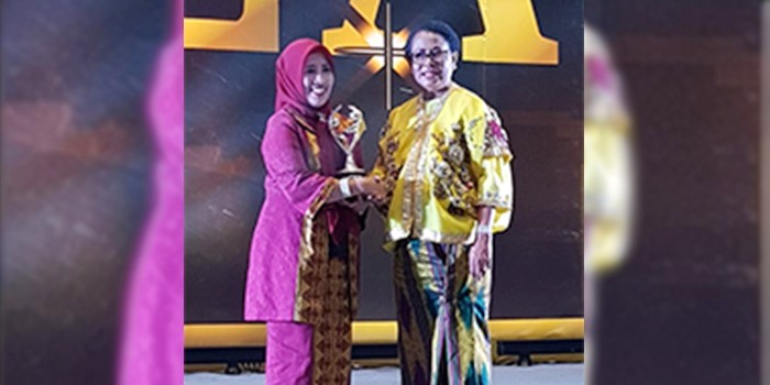 Pemkot Kendari mendapatkan penghargaan kota layak anak 2019. (Foto: Istimewa)
