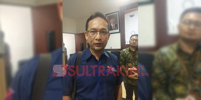 Kepala OJK Sultra, Muhammad Fredly Nasution. (Foto: Wa Rifin/SULTRAKINI.COM)