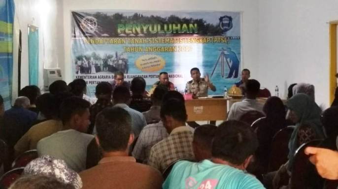 Sausana penyuluhan PTSL 2019 di Kelurahan Mandati III, Kecamatan Wangi-wangi Selatan, Rabu (8/8/2019) (Foto: Amran Mustar Ode/SULTRAKINI.COM)