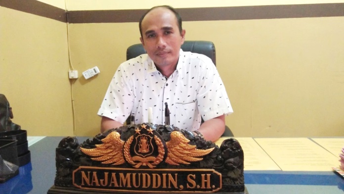 Kasatreskrim Polres Buton, IPTU Najamuddin. (Foto: La Ode Ali/SULTRAKINI.COM)