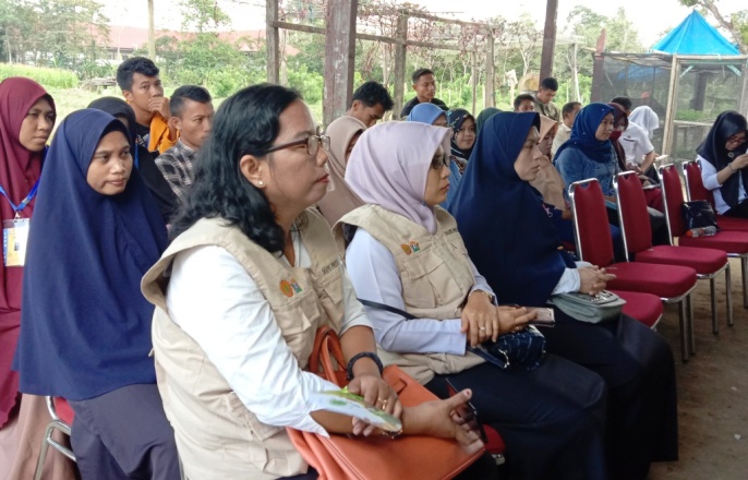 Sosialisasi sertifikasi pangan segar Dinas Pangan pada petani di kebun percobaan UHO, Rabu (21/8/2019) (Foto : Hasrul Tamrin/SULTRAKINI.COM)