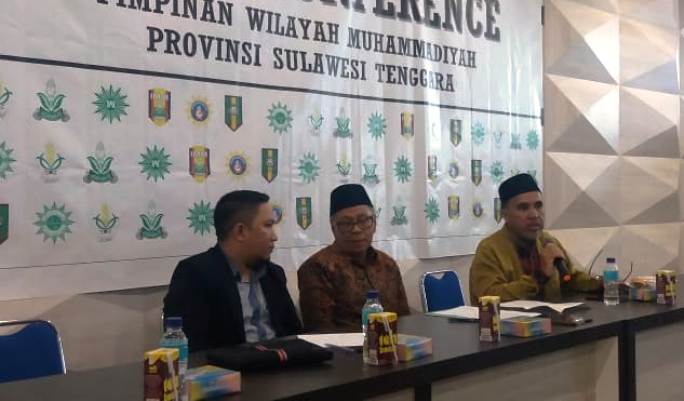 Suasana konferensi pers Muhammadiyah Sulawesi Tenggara, Jumat (27/9/2019). (Foto: Ade Putri/SULTRAKINI.COM).