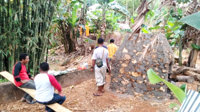 Tungku pembuatan kapur tohor di Desa Lakarinta, Kabupaten Muna. (Foto: Istimewa)