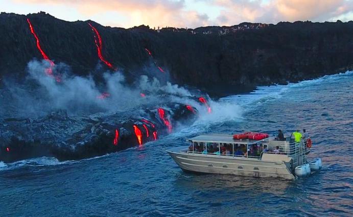 Lava Boat (Hawaii). (Foto: Etabroad.com)