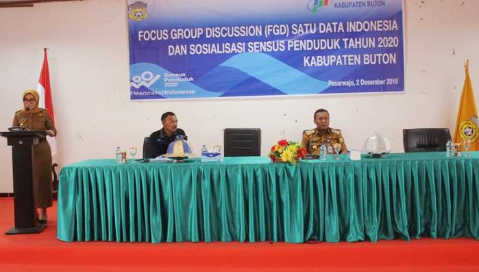 Wakil Bupati Buton, Iis Elianti pada Focus Group Discussion Satu Data Indonesia dan Sosialisasi Sensus Penduduk 2020. (Foto: Ist)