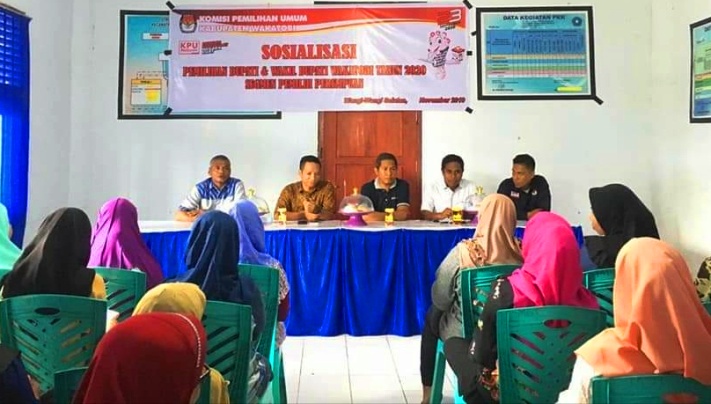 KPUD Wakatobi lakukan sosialisasi di Kantor Kelurahan Mandati, Kecamatan Wangi-wangi Selatan (Foto: Istimewa)