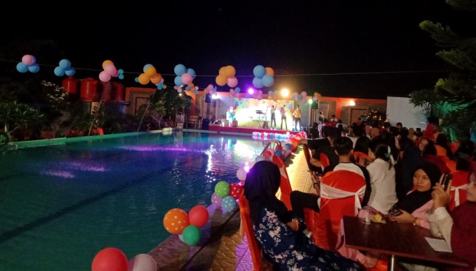 Perayaan malam pergantian tahun di Fortune Fortone Hotel Kendari. (Foto:Wa Rifin/SULTRAKINI.COM)