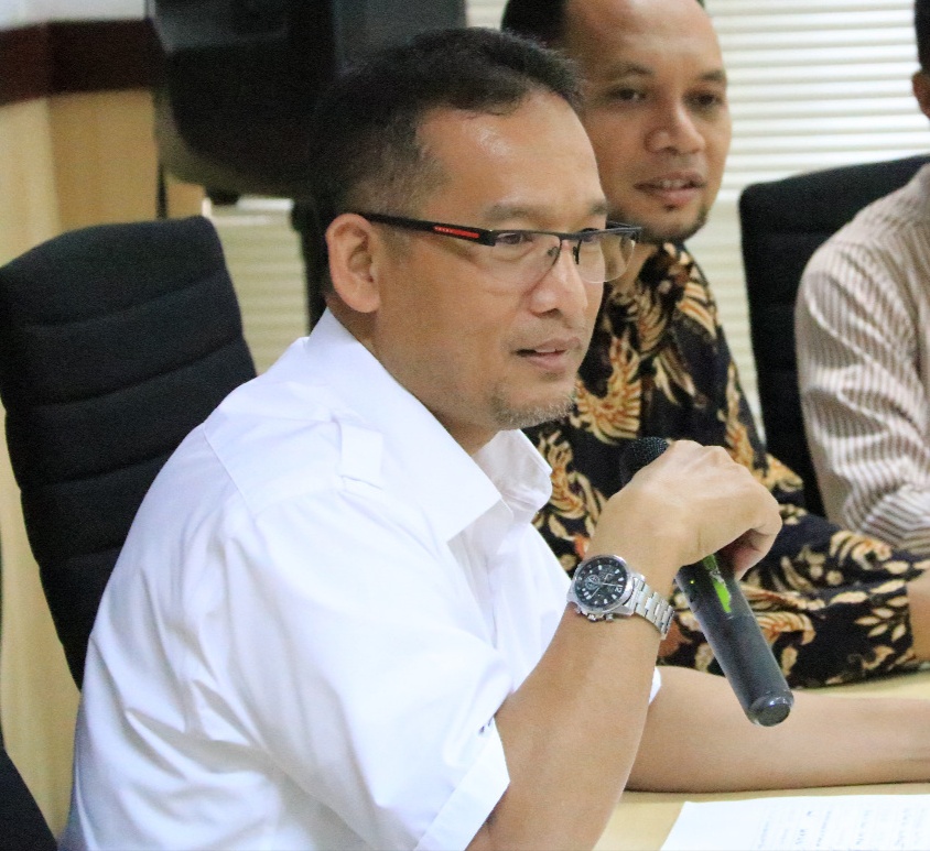Kepala OJK Sultra, Mohammad Fredly Nasution, (Foto: Wa Rifin/SULTRAKINI.COM)