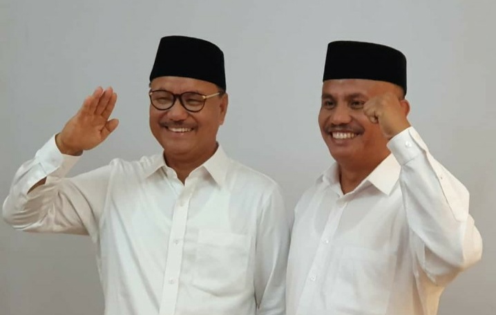 Bakal calon Bupati dan Wakil Bupati Konsel, Surunuddin Dangga bersama Rasyid (Foto: Ist)