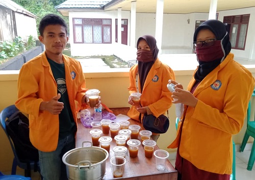 Produk Jamu Kunyit-Asam yang dibuat Mahasiswa Peserta KKN Tematik di Kelurahan Rahandouna Kecamatan Poasia Kota Kendari