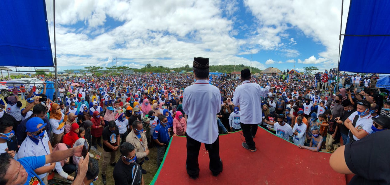 Bakal calon Bupati dan Wakil Bupati Konkep Amrullah-Andi Muhammad Lutfi saat deklarasi (Foto: Ekatusalam)