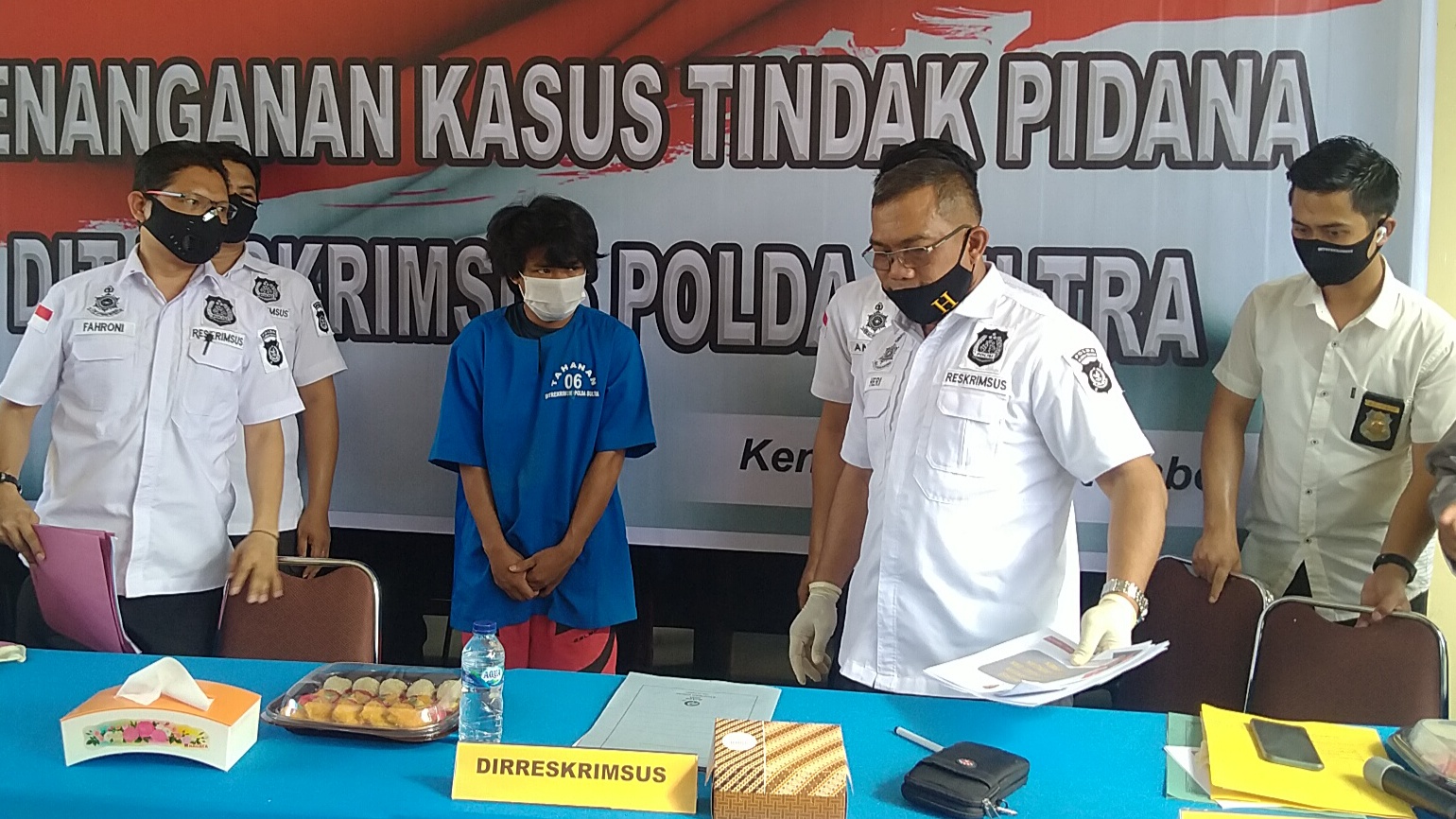 Conferensi penangkapan pelaku penipuan online oleh Dit Reskrimsus Polda Sultra.(Foto: Riswan/SULTRAKINI.COM)